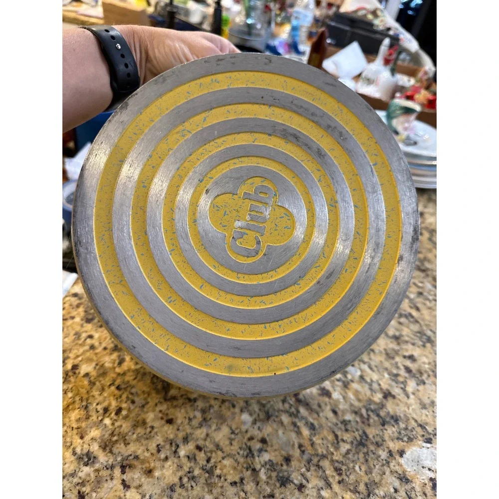 Vintage Club Aluminum Dutch Oven Harvest Yellow Speckled 10 inch Pot with Lid